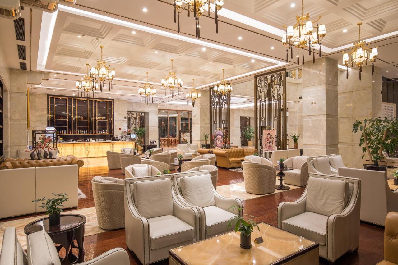Royal Garden Hotel Shanghai-Free Shuttle To And From Disney & Pvg & Close Metro Line2 Easy To Sha New Expo Exterior foto